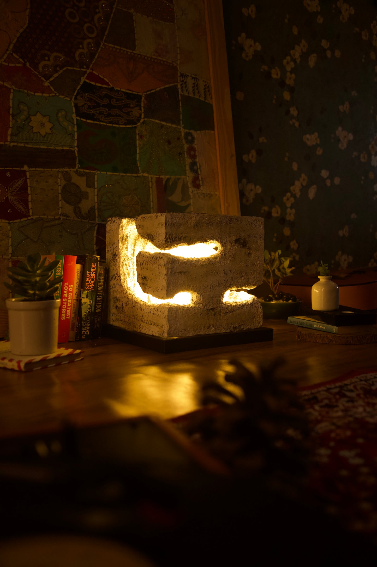 Modern Rock Cube Table Lamp